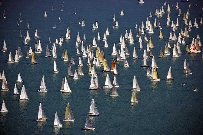 Több, mint hatszáz hajó a Kékszalagon Kékszalag Nagydíj - Balaton