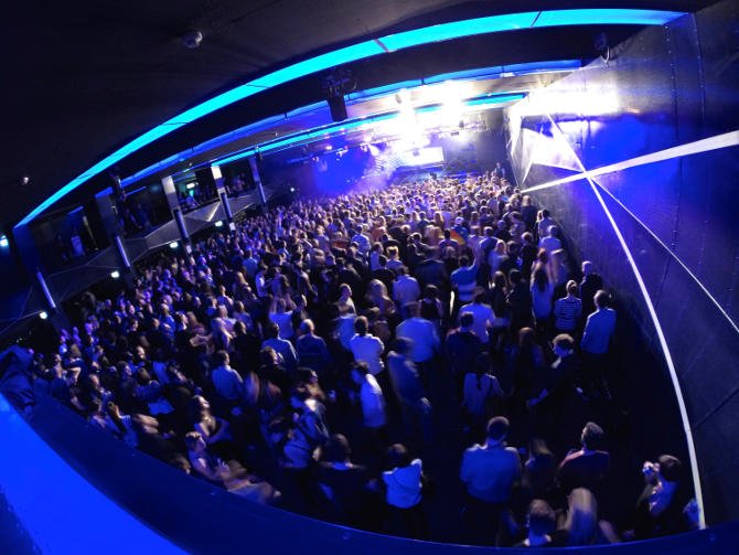 Egy éves az Akvárium Klub