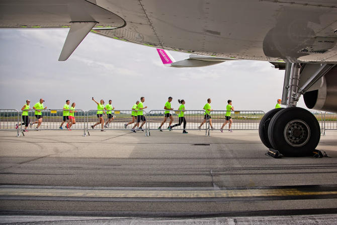 Runway Run a repülőtéren újratöltve