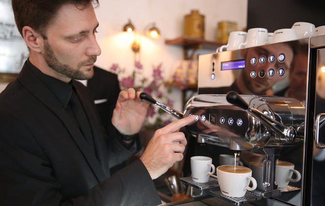 A Nespresso új professzionális barista kávéfőzője