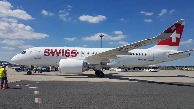 Bemutatkozott Budapesten a SWISS vadonatúj repülőgépe