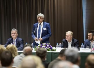 Nagy siker volt az I. Országos Szőlész – Borász Konferencia Szőlész - Borász Konferencia