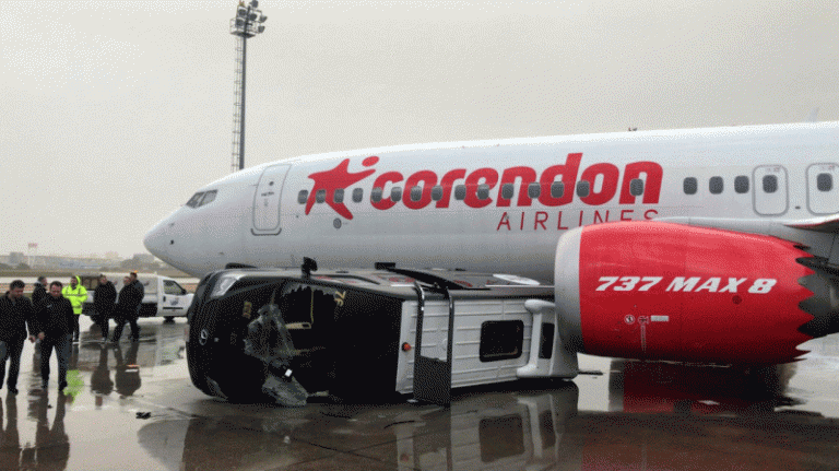 Tornádó csapott le az antalyai reptérre