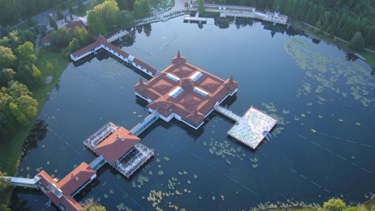 220 éves tradíció és modern minőség ellenőrzés Hévízen