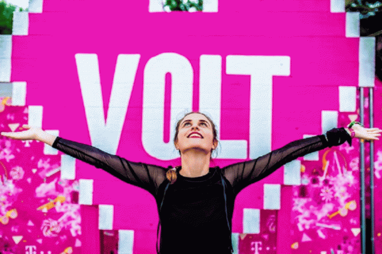 Színházzal, slammel, inspiráló beszélgetésekkel erősít a Telekom VOLT