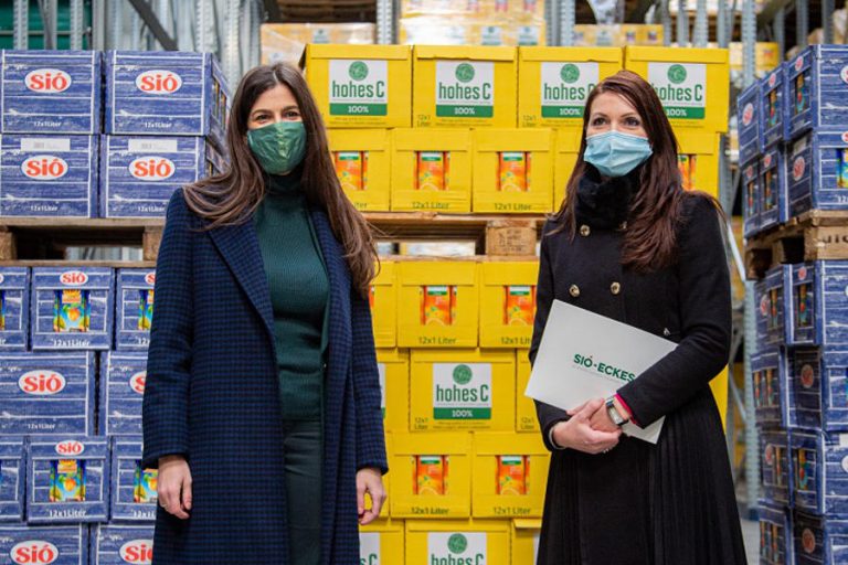 Szentkirályi Alexandra és Kovaács Ágnes - Sió-Eckes