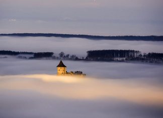Turisztikai desztináció; a Somoskői vár