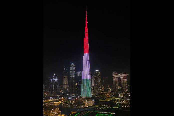 A Burj Khalifa magyar nemzeti színekbe öltözött