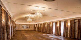 A gyulai Almásy-kastély Stefánia-szárny báltermének