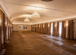 A gyulai Almásy-kastély Stefánia-szárny báltermének