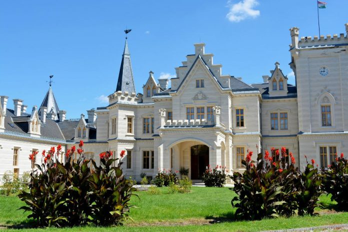 Nádasdladány - Nádasdy-kastély