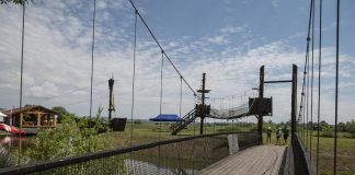 Szécsény, Robinson szigetek