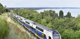 MÁV emeletes vonat - KISS motorvanat, Balaton