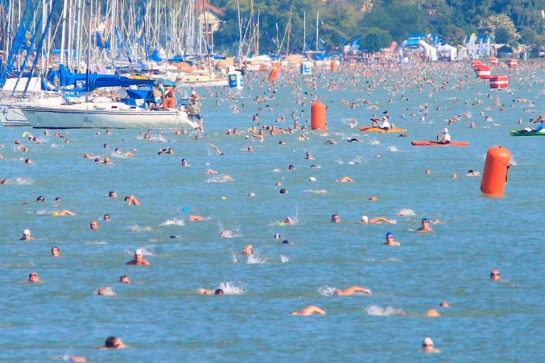 Balaton-átuszás, sport - turizmus