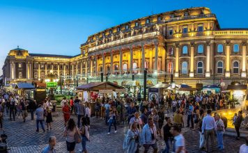 Budapest Borfesztivál immáron harmincadik alkalommal Budapest Borfesztivál - Budavári Palota