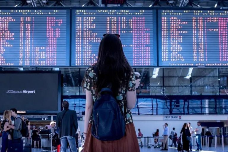 utazás, turizmus, repülőtér, légitársaság