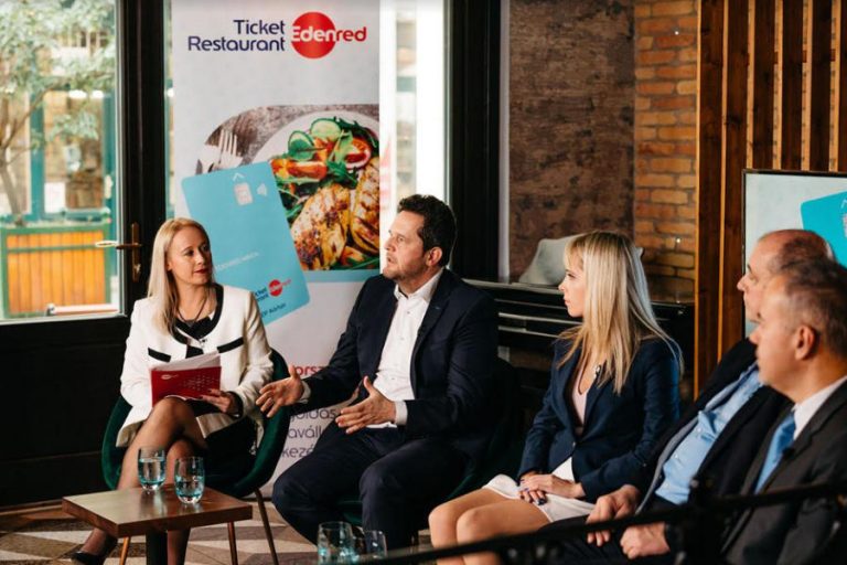 Visszatér Magyarországra a Ticket Restaurant