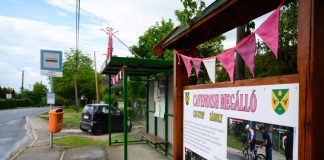 Mark Cavendish buszmegálló Zámolyban