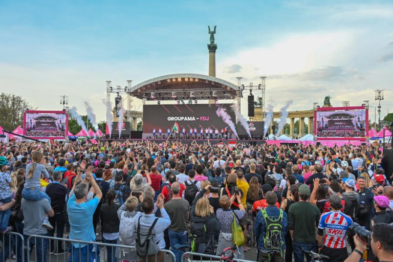 Giro d'Italia, Budapest, Hősök tere