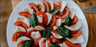 A mozzarella 50 árnyalata Mozarrella olasz sajt - gasztronómia