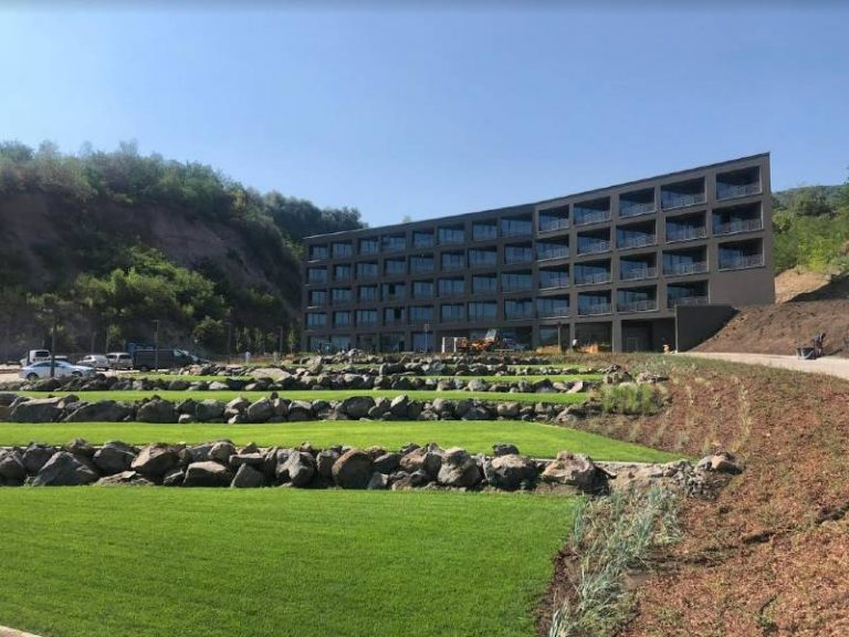 Hotel Minaro szálloda, Tokaj, Csurgó-völgy