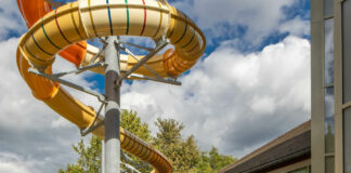 Megnyílt Nyugat-Magyarország legnagyobb szállodai vízicsúszdája