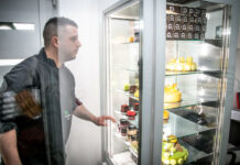 Nagykanizsán nyitott desszertműhelyt Jakabfi Dávid