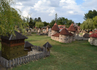 Dinnyés várpark, turizmus