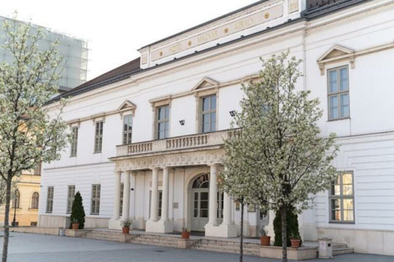 Hotel Magyar Király szálloda, Székesfehérvár