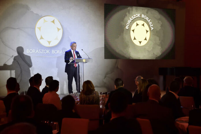 Átadták a Borászok Borásza elismeréseket Borászok Borásza 2023 díjátadó Budapesten