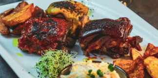 Az oldalas ünnepe – Fiktív Gasztró Galéria