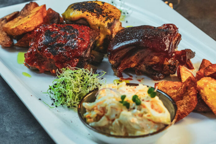 Az oldalas ünnepe – Fiktív Gasztró Galéria