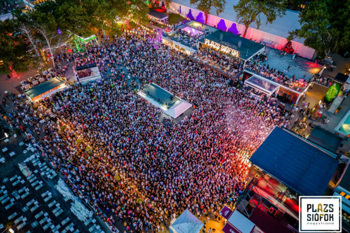 A siófoki Plázs a Balaton buliközpontja