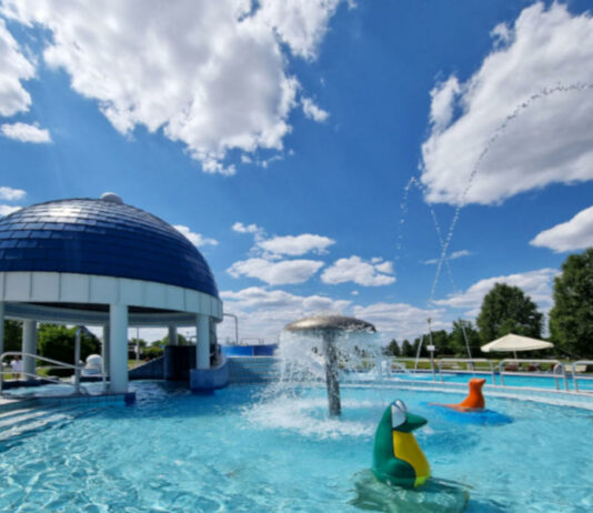 Meglepő akcióval indítja a strandszezont a kiskunmajsai fürdő Jonathermál Gyógy- és Élményfürdő, Kiskunmajsa