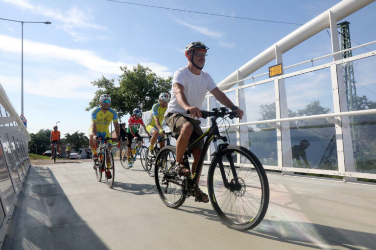 Miskolci Y-híd kerékpáros híd