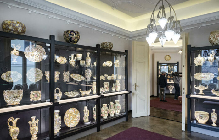 Zsolnay-kiállítás, ResoArt Villa - kultúra, művészet