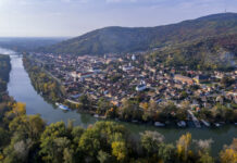 Tokaj a világ legjobb turisztikai desztinációi között Tokaj madártávlatból - turizmus, borvidékek