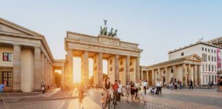 Berlin, Brandenburgi Kapu a Párizsi téren - turisztika