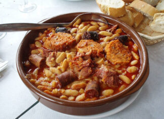 sült bab, spanyol étel - gasztronómia