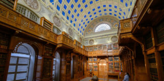 zirci műemlék könyvtár kis galéria - kultúra