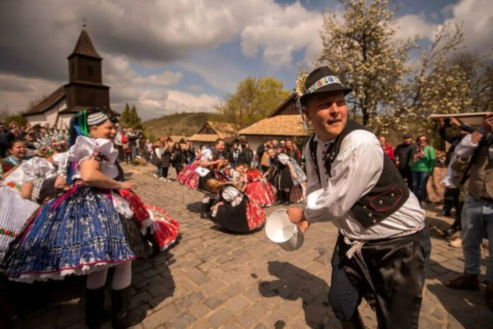 Hollókői Húsvéti Fesztivál - turisztika