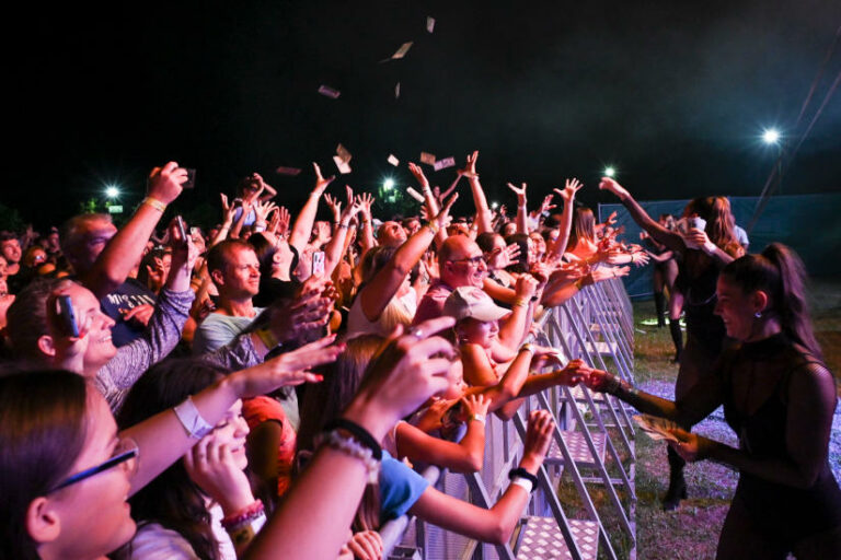 Mizújs babám? zenei fesztivál Gyopárosfürdő - turisztika