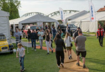 Veteránjármű-kiállítás és Hajós Felvonulás Esztergomban Akkor és Most Járműkiállítás, Esztergom - turisztika