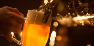 sörfogyasztás, sörfőzde, sör csapolás - gasztronómia