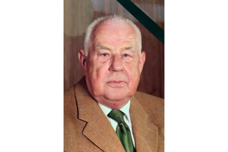 dr. Gyökössy Gyula