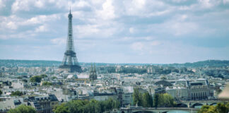 Párizs, Franciaország - turisztika, desztináció