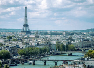 Elmarad a nyári turistainvázió Párizsban az olimpia miatt Párizs, Franciaország - turisztika, desztináció