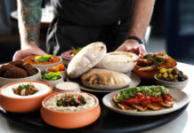 snack, mezze, tapas, street food - gasztronómia