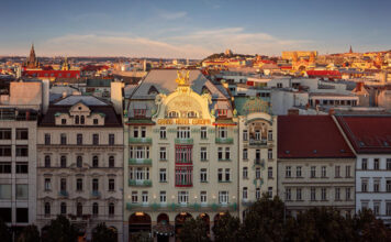 Hotel W Prague Mariott Bonvoy szálloda