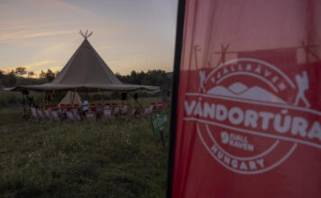 Fjällräven Vándortúra, közösségi természetjárás - turisztika